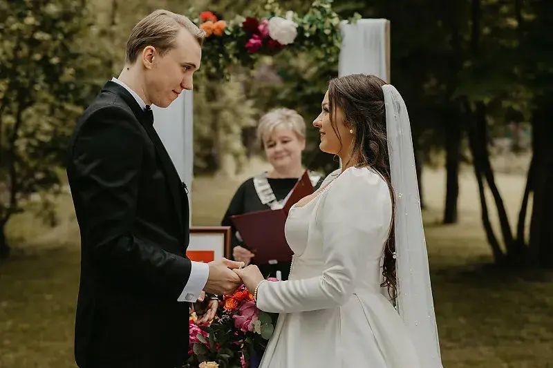 Termin ślubu i wybór rodzaju ceremonii jako ważna decyzja na początku planowania wesela Termin ślubu i wybór rodzaju ceremonii jako ważna decyzja na początku planowania wesela